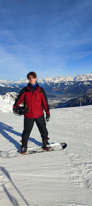 David out snowboarding